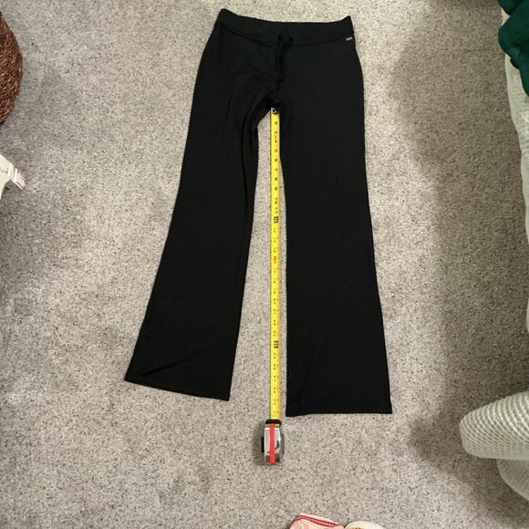 New Vuori Halo Low Rise Slim Flare ~ Black - Picture 8 of 14